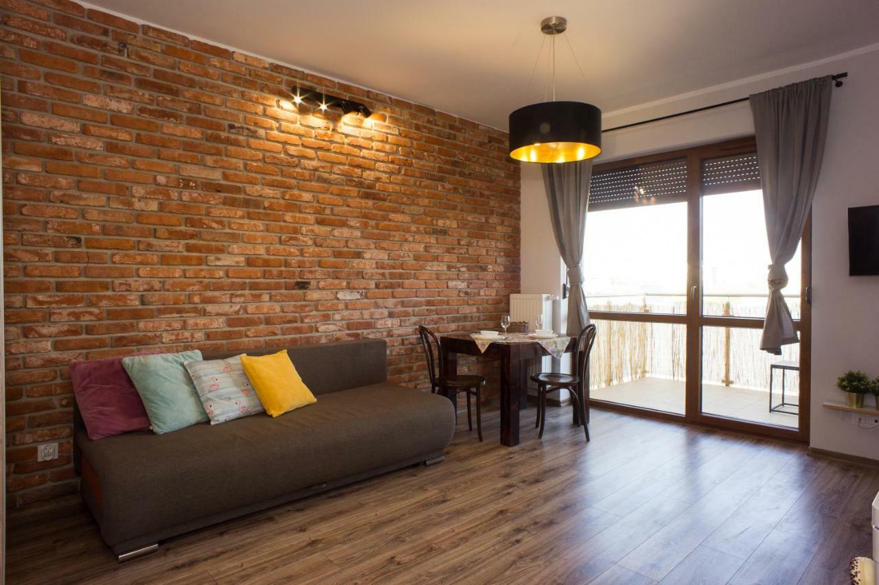 Atrium Apartment Z Garazem Thorn Exterior foto