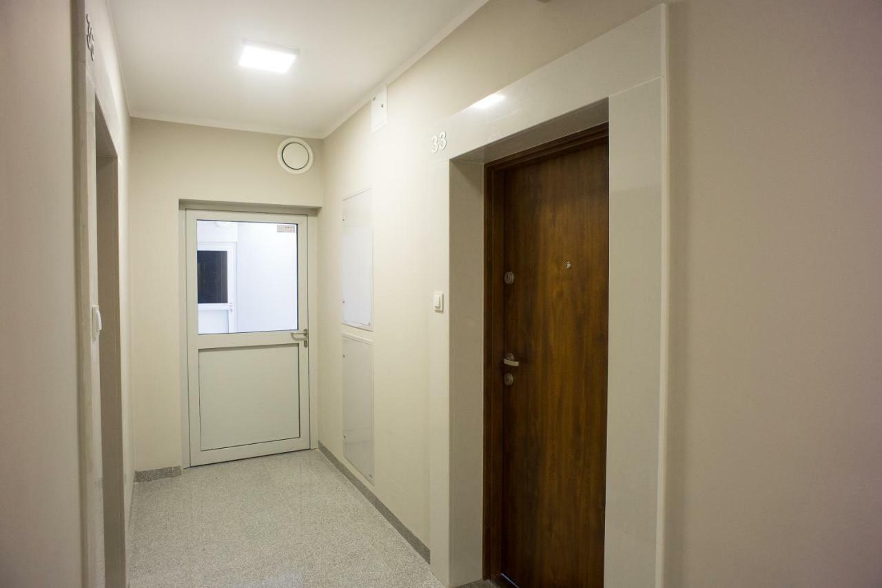 Atrium Apartment Z Garazem Thorn Exterior foto